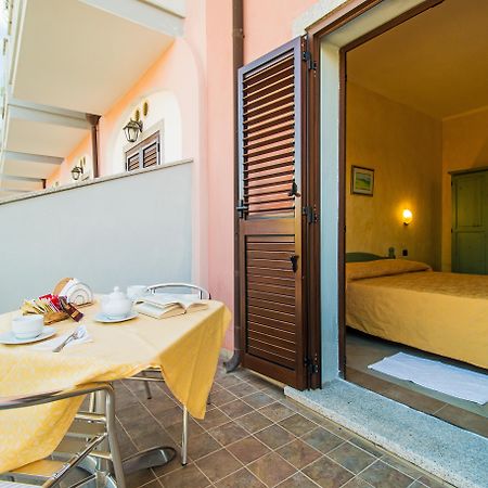 Albergo Residenziale Gli Ontani Cala Liberotto Eksteriør bilde
