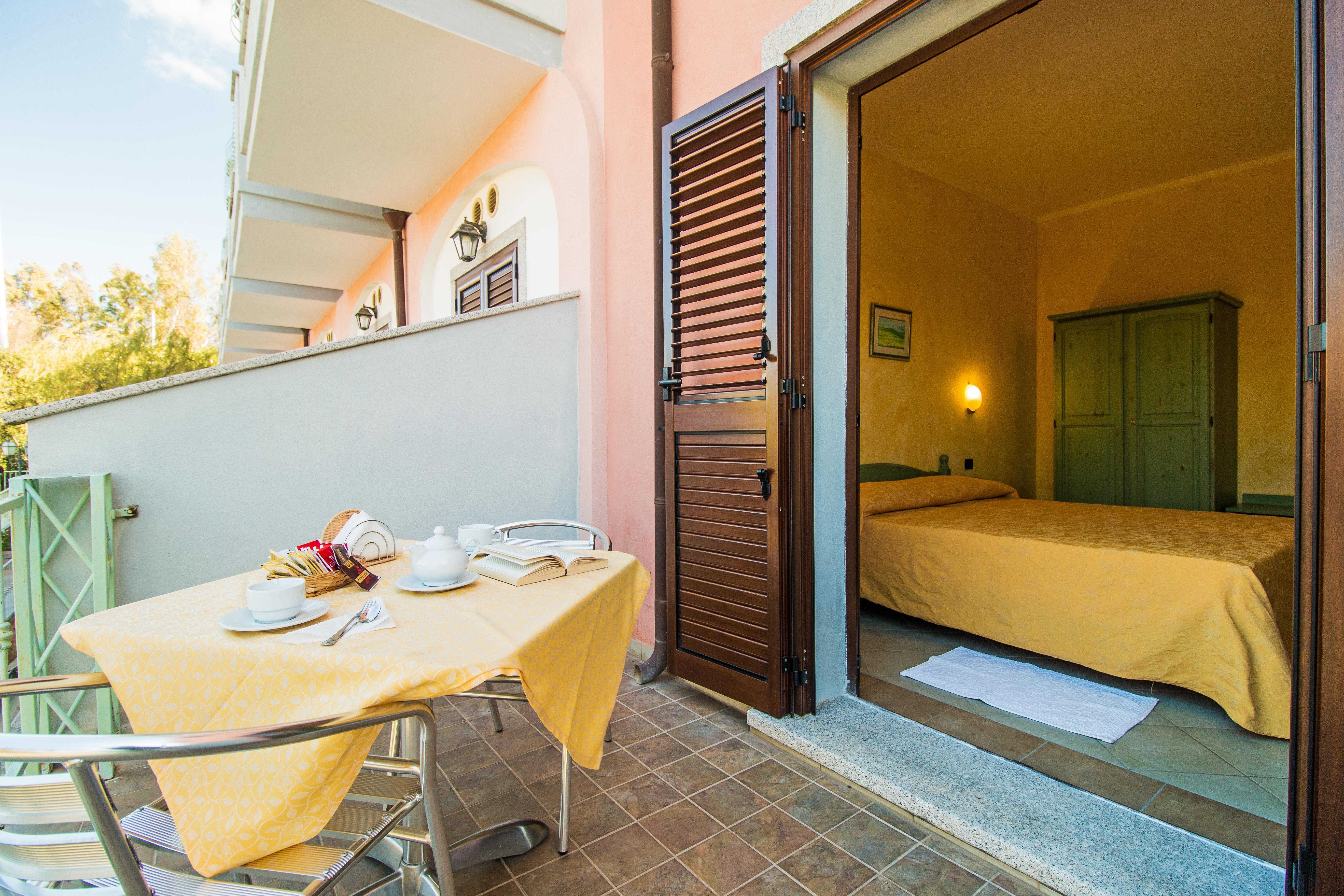 Albergo Residenziale Gli Ontani Cala Liberotto Eksteriør bilde